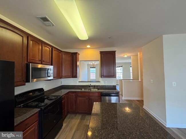 property at 5547 Lanier Ave