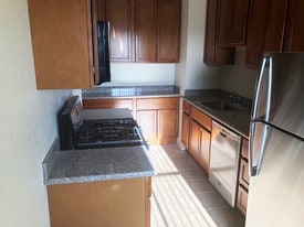 5735 Avenal Ave, Unit 205