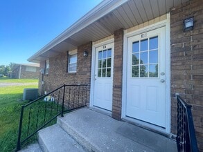 5423 S Hutchinson Ct in Battlefield, MO - Building Photo - Building Photo