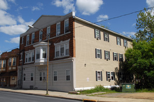 1051-1059 Main St Apartments