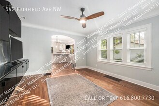 542 Fairfield Ave NW in Grand Rapids, MI - Building Photo - Building Photo