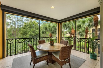 2855 Tiburon Blvd E in Naples, FL - Building Photo - Building Photo