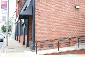 Downtown Lofts in Fall River, MA - Foto de edificio - Building Photo