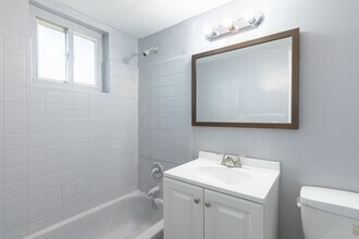 College Bank Apartments in Cincinnati, OH - Foto de edificio - Interior Photo