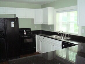 166 Virginia Ave in Asheville, NC - Building Photo - Building Photo