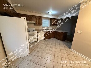 5027 Fox Hill Dr in Sterling Heights, MI - Building Photo - Building Photo