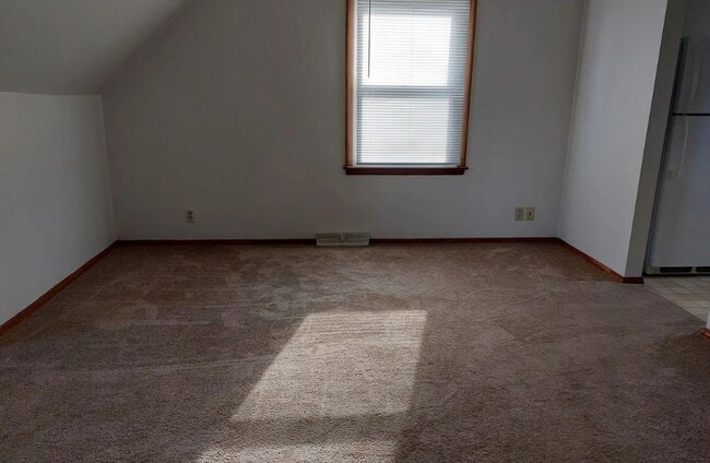 property at 1924 Hayes Avenue