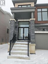 179 Gillespie Dr in Brantford, ON - Building Photo - Building Photo