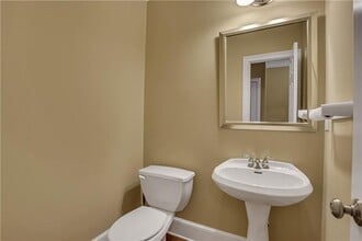 3345qq Regent Pl SW in Atlanta, GA - Foto de edificio - Building Photo