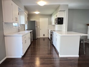 9210 SW 74th Ave in Tigard, OR - Building Photo - Building Photo