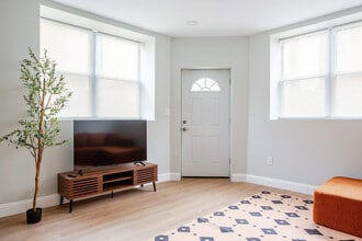 1816 S 9th St in Philadelphia, PA - Building Photo - Building Photo