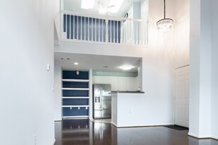 11351 Aristotle Dr, Unit Apt 402 in Fairfax, VA - Building Photo