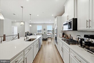 14447 Albemarle Point Pl in Chantilly, VA - Building Photo - Building Photo