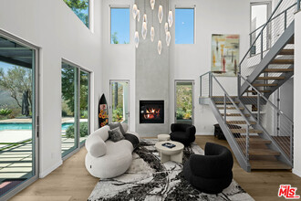 33303 Hassted Dr in Malibu, CA - Building Photo - Building Photo