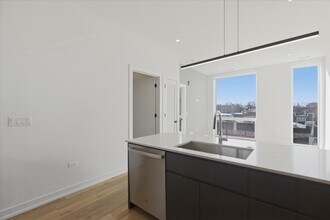 4513 N Clark St in Chicago, IL - Building Photo - Building Photo