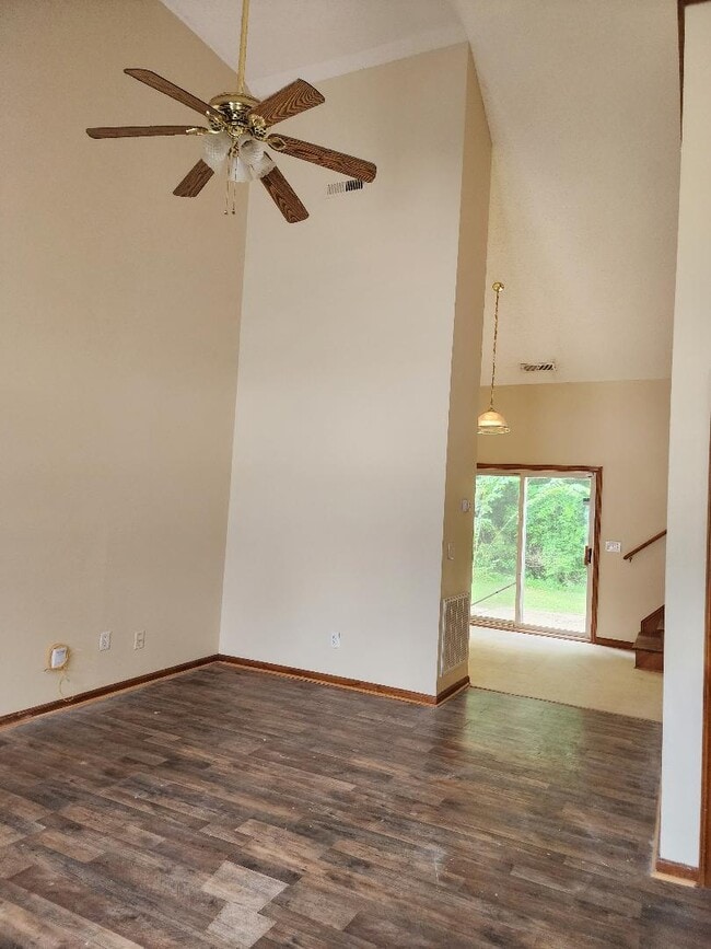 1114 Brownlea Dr in Greenville, NC - Building Photo - Building Photo