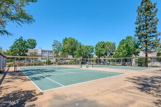 6121 Shoup Ave in Los Angeles, CA - Building Photo - Building Photo