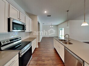 2792 Ponds Trl in St. Cloud, FL - Foto de edificio - Building Photo