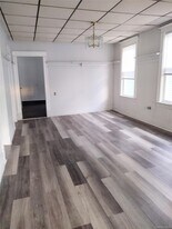 15 Hoffman Ave in Poughkeepsie, NY - Building Photo