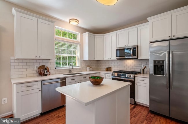 7873 Cranford Farm Cir in Lorton, VA - Building Photo - Building Photo