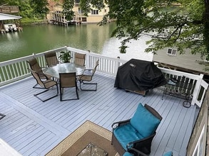 411 Tryon Bay Cir in Lake Lure, NC - Building Photo - Building Photo