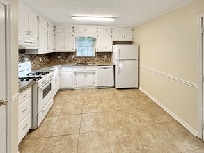 5435 Brandon Ct in Stone Mountain, GA - Building Photo - Building Photo