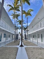 7445 Harding Ave in Miami Beach, FL - Building Photo