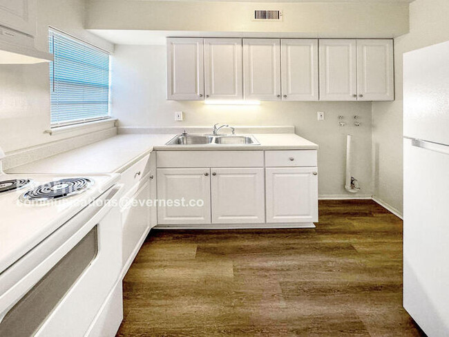 115 Newcastle Dr in Colonial Heights, VA - Building Photo - Building Photo