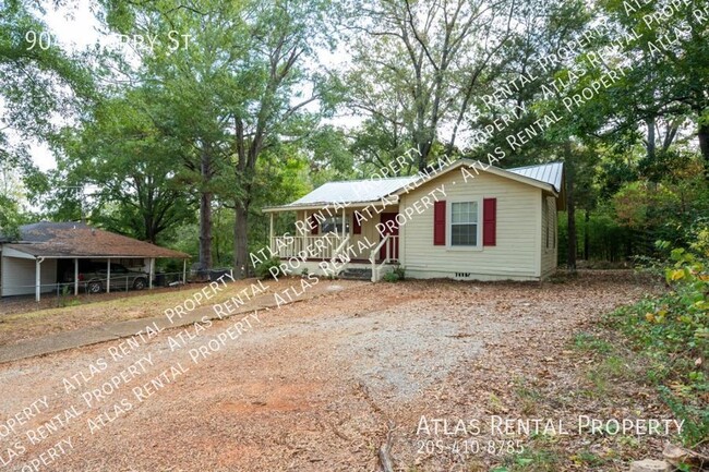 904 Cherry St in Talladega, AL - Building Photo - Building Photo