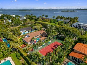 4500 Sabal Palm Rd in Miami, FL - Building Photo - Building Photo