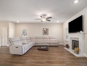 394 Greenleaf in Lilburn, GA - Building Photo - Building Photo