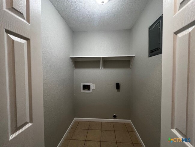 property at 905 Simpson Rd