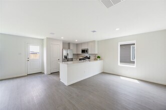 10824 Red Orchid Dr in Houston, TX - Foto de edificio - Building Photo