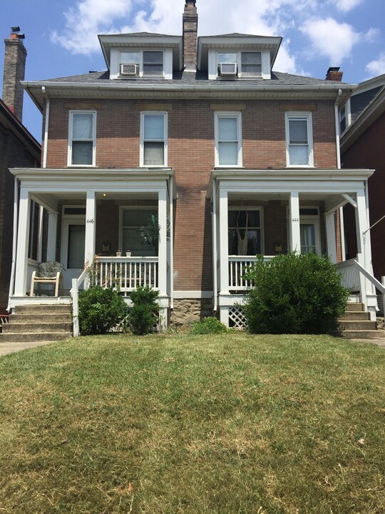 444 King Ave. in Columbus, OH - Foto de edificio