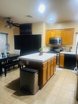 806 Early Dawn Way in San Jacinto, CA - Building Photo