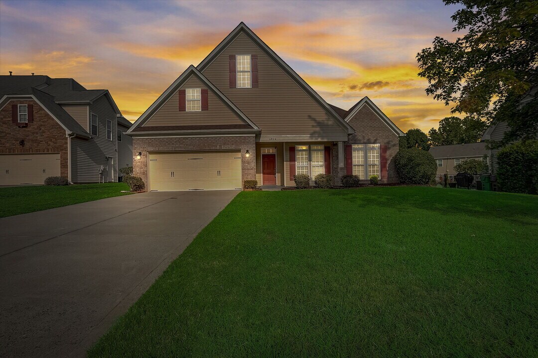 6024 Berewick Commons Pky in Charlotte, NC - Foto de edificio