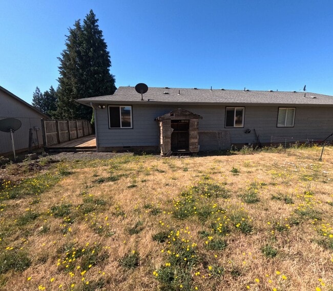 property at 115-117-117 SW 9th St