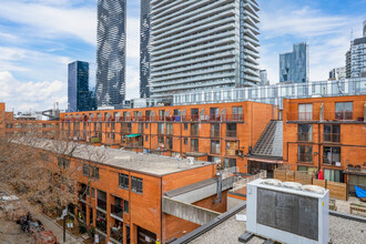 Crombie Park Apartments in Toronto, ON - Building Photo - Building Photo