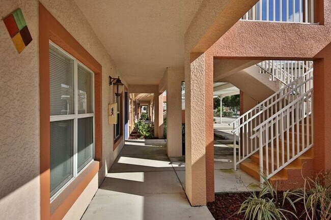 3910 Santa Barbara Blvd in Cape Coral, FL - Building Photo - Building Photo
