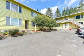 Theresa Terrace Apartments in Portland, OR - Building Photo - Primary Photo