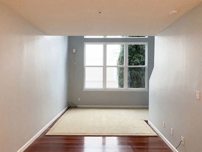 property at 346 Dunsmuir Terrace