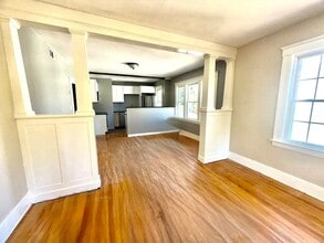 15 Rosemont Rd, Unit 2 in Worcester, MA - Building Photo - Building Photo