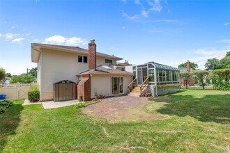 78 Debora Dr in Plainview, NY - Building Photo - Building Photo