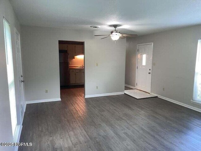 210 Country Rd in Jacksonville, NC - Building Photo - Building Photo