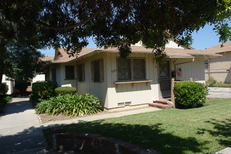 837 S Marengo Ave in Pasadena, CA - Building Photo - Building Photo