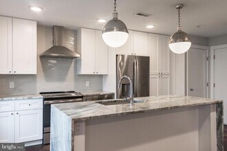 817 N 20th St in Philadelphia, PA - Building Photo - Building Photo