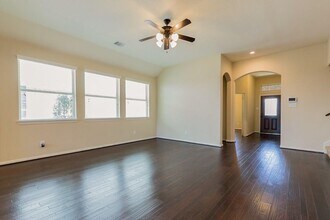 26930 Harwood Heights Dr in Katy, TX - Foto de edificio - Building Photo