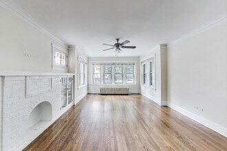 3837 N Sawyer Ave in Chicago, IL - Building Photo - Building Photo