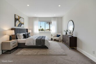Bedford Luxury Investments LLC in Los Angeles, CA - Building Photo - Interior Photo