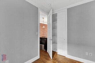 314 E 106th St in New York, NY - Building Photo - Building Photo